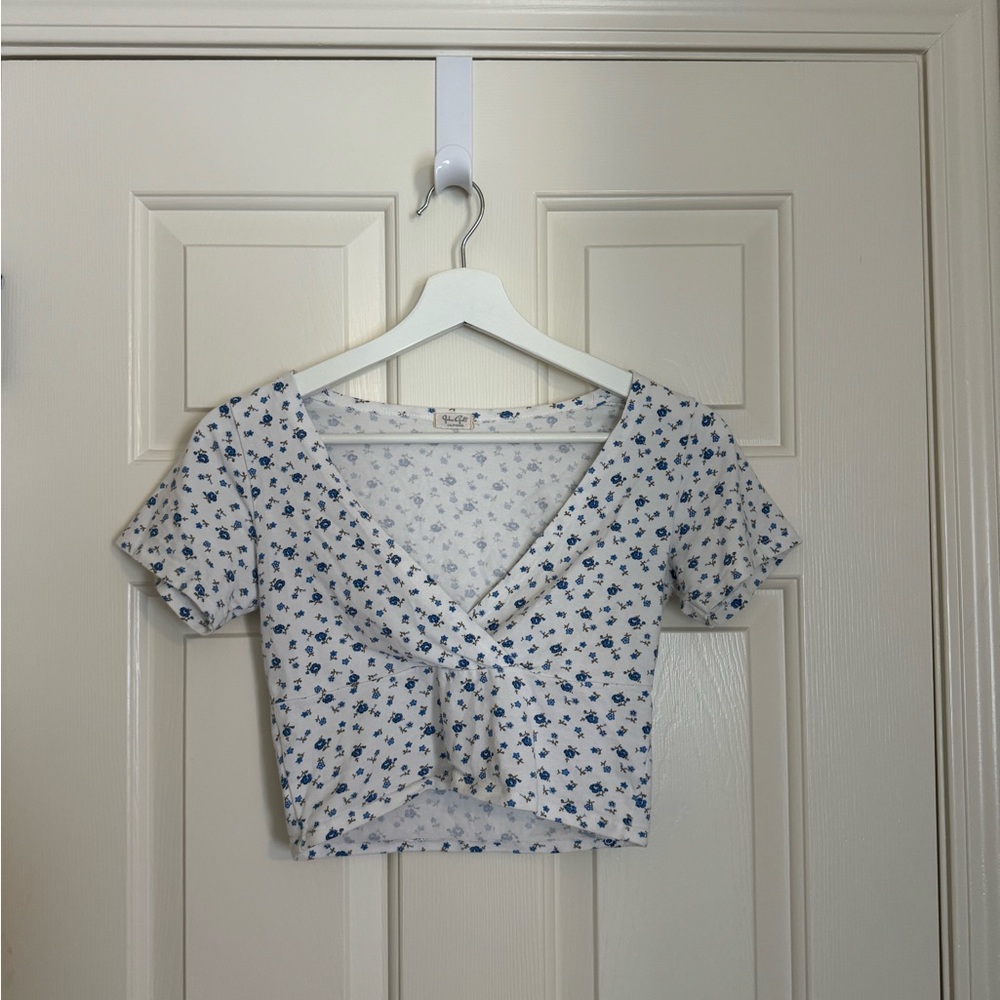 Brandy Melville Women’s Crop Top